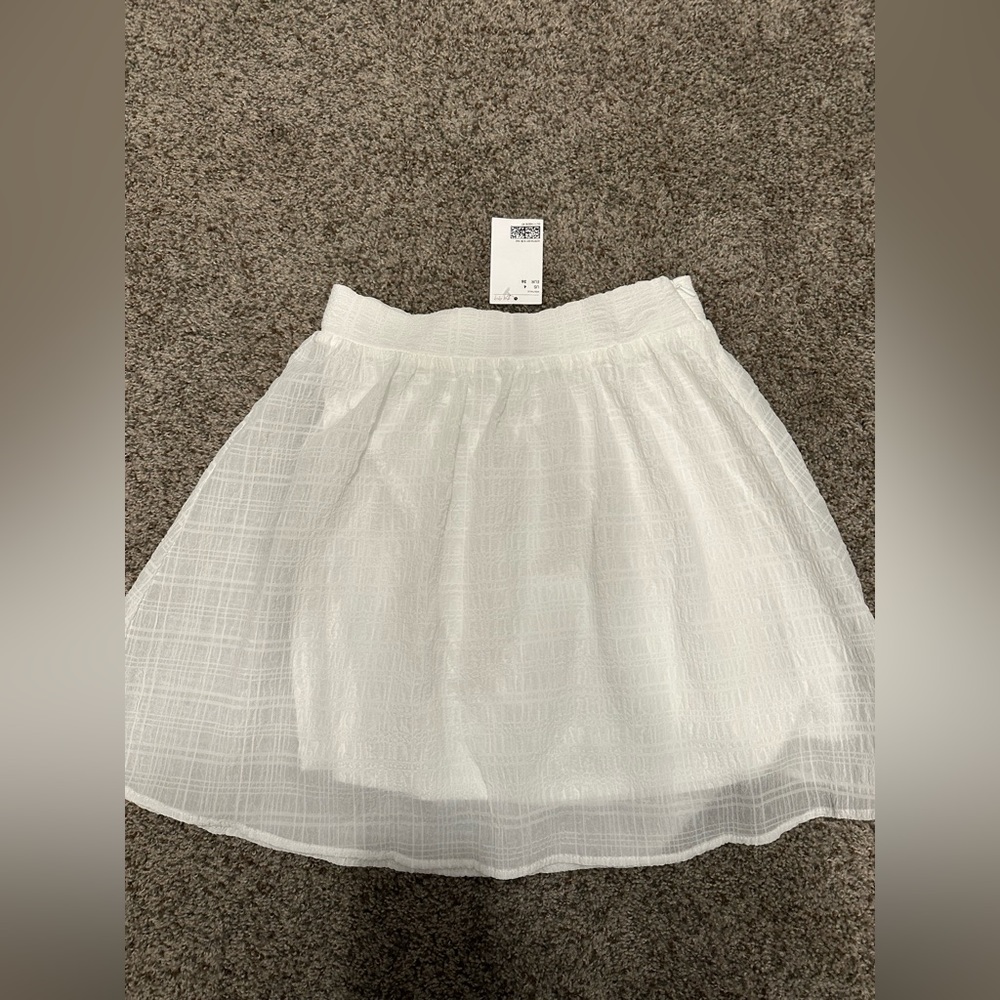 White skirt brand new with tag